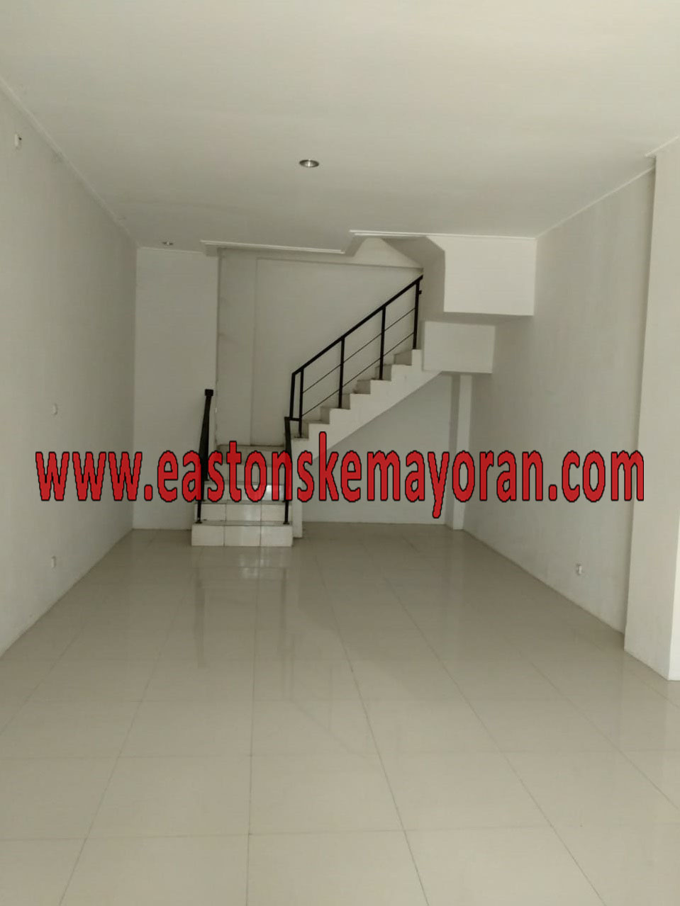 Babakan madang-KY005370