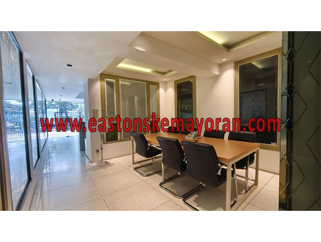 Pal merah-KY-013908